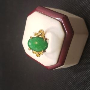 Gold toned Green Stone Ring Size 8